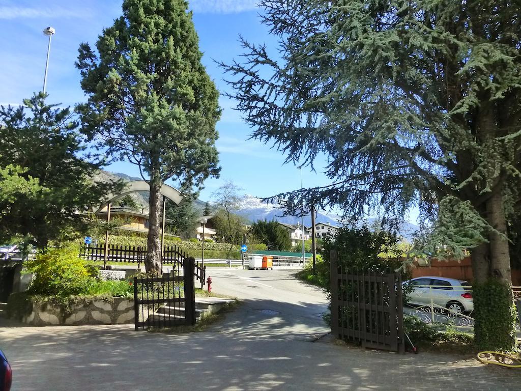 Hotel Beau Sejour Giampietro Andrea Sarre Buitenkant foto